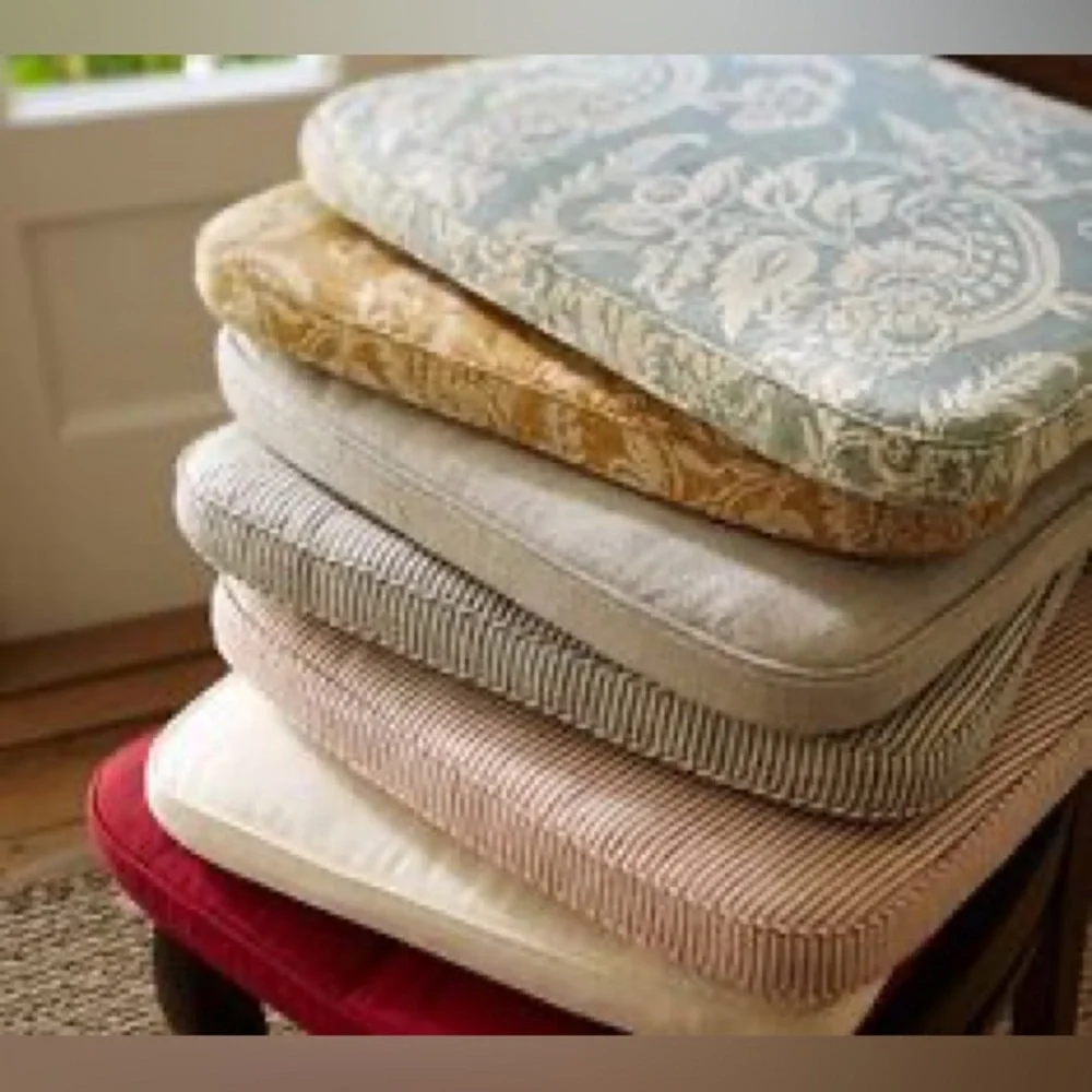 Set of 4 Pottery Barn Linen Bland Dining Chair Cushions
